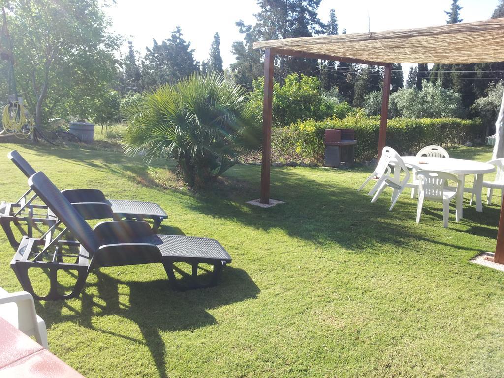 Bed and Breakfast Al Sole Di Pula Esterno foto