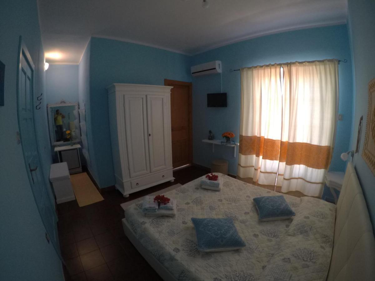 Bed and Breakfast Al Sole Di Pula Esterno foto